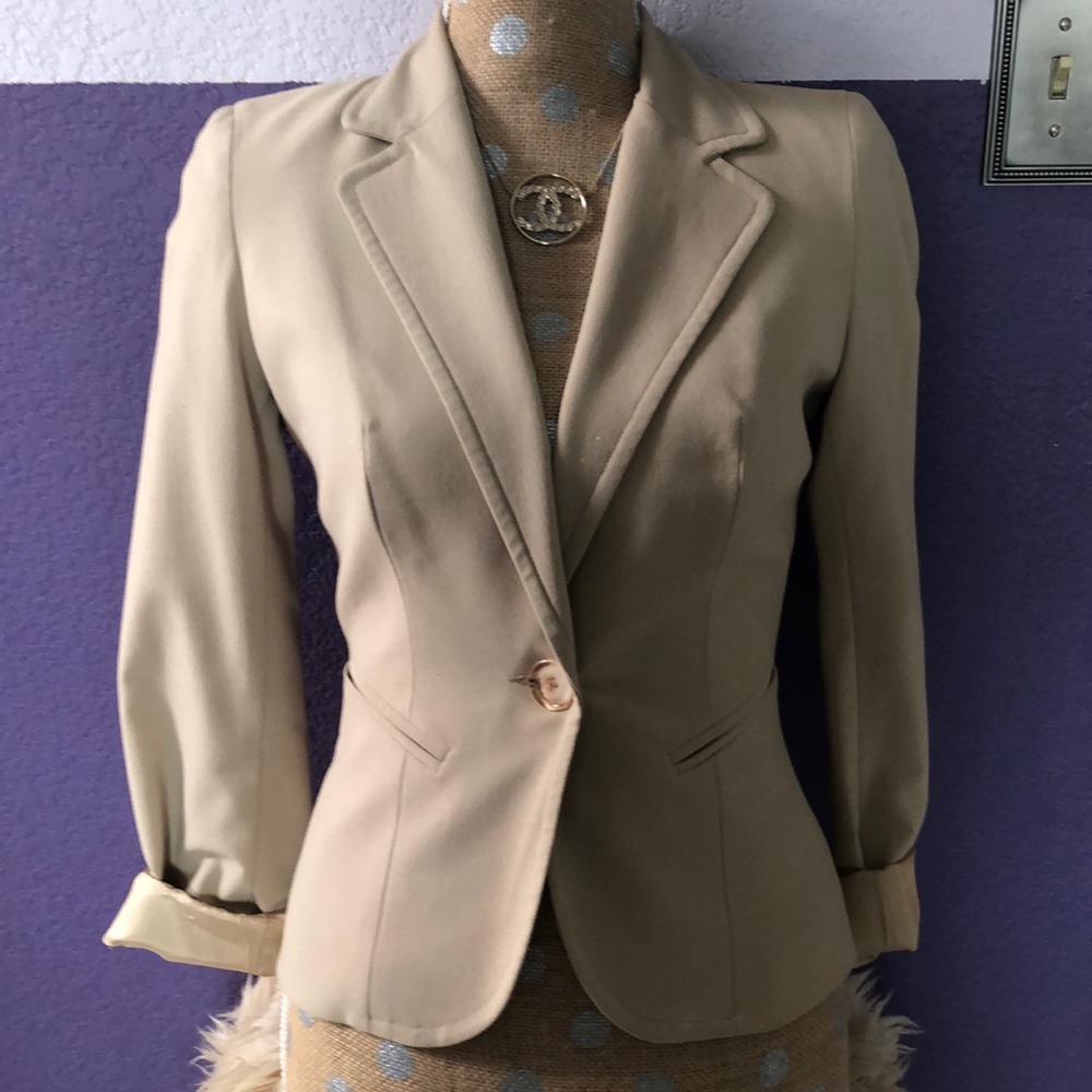 BEBE classic beige Blazer Jacket sz2